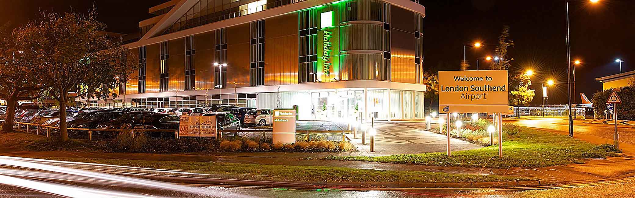 airport taxi transfers to holiday inn southend essex